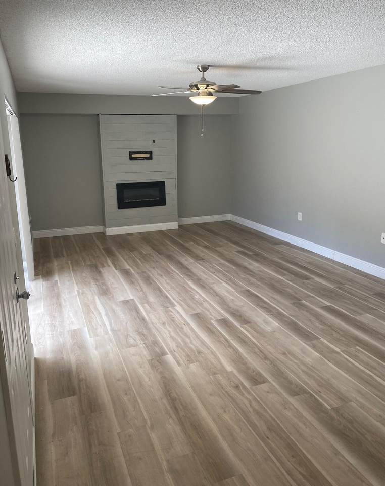 1911 19th Way - Photo 1