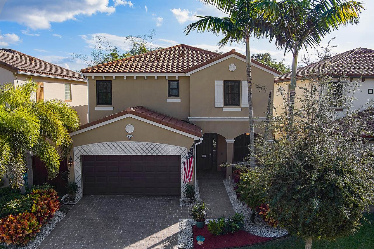 3880 Aspen Leaf Drive - Photo 1