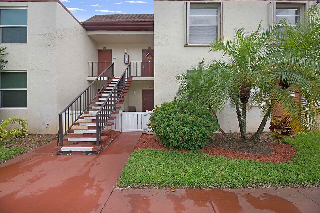 11 Willowbrook Lane - Photo 1