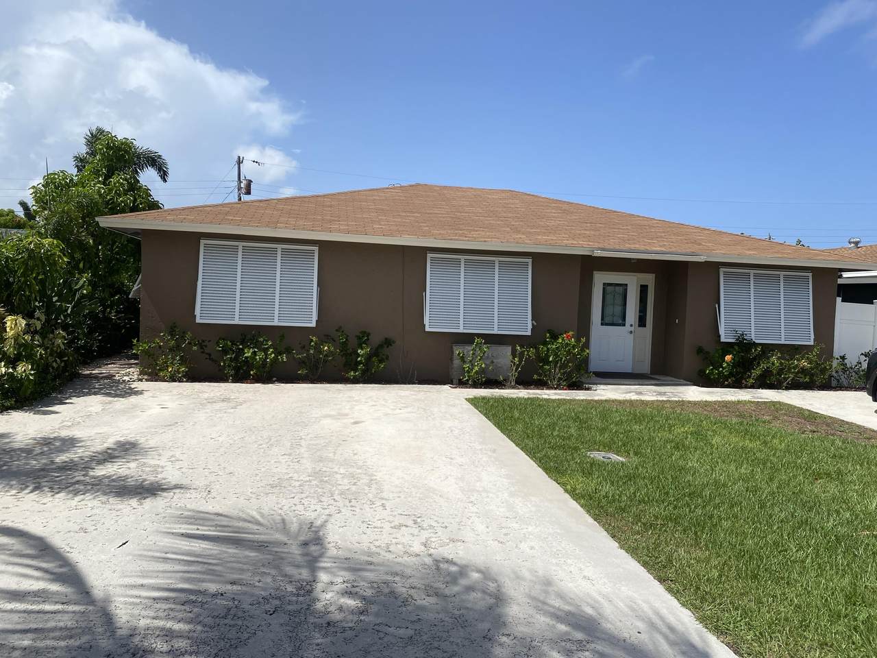1603 Holly Street - Photo 1