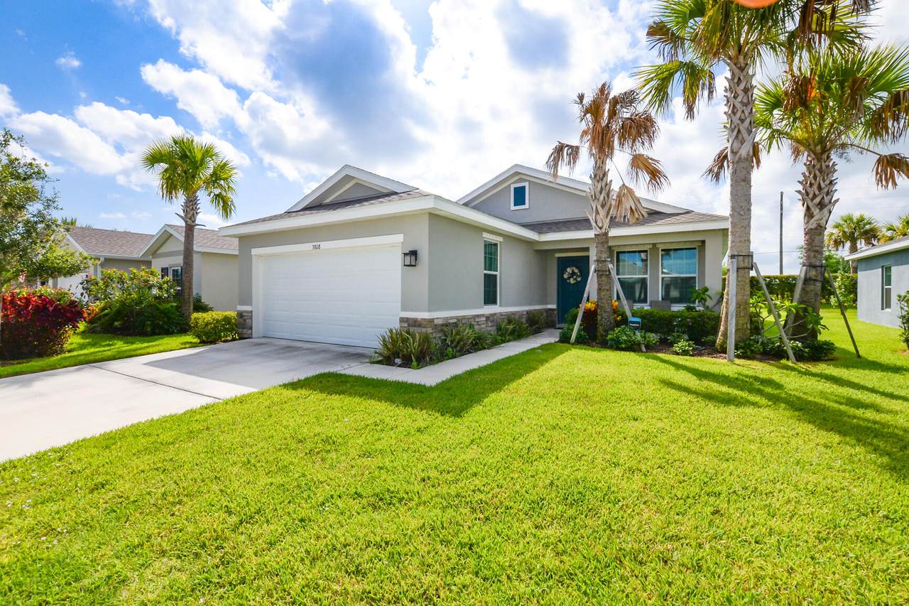 3808 Lancove Way - Photo 1