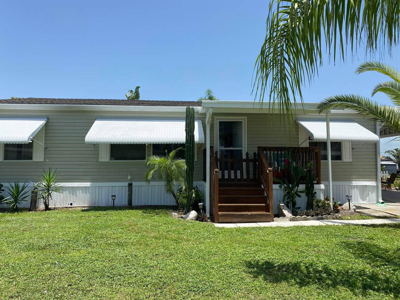 2325 31st Street - Photo 1