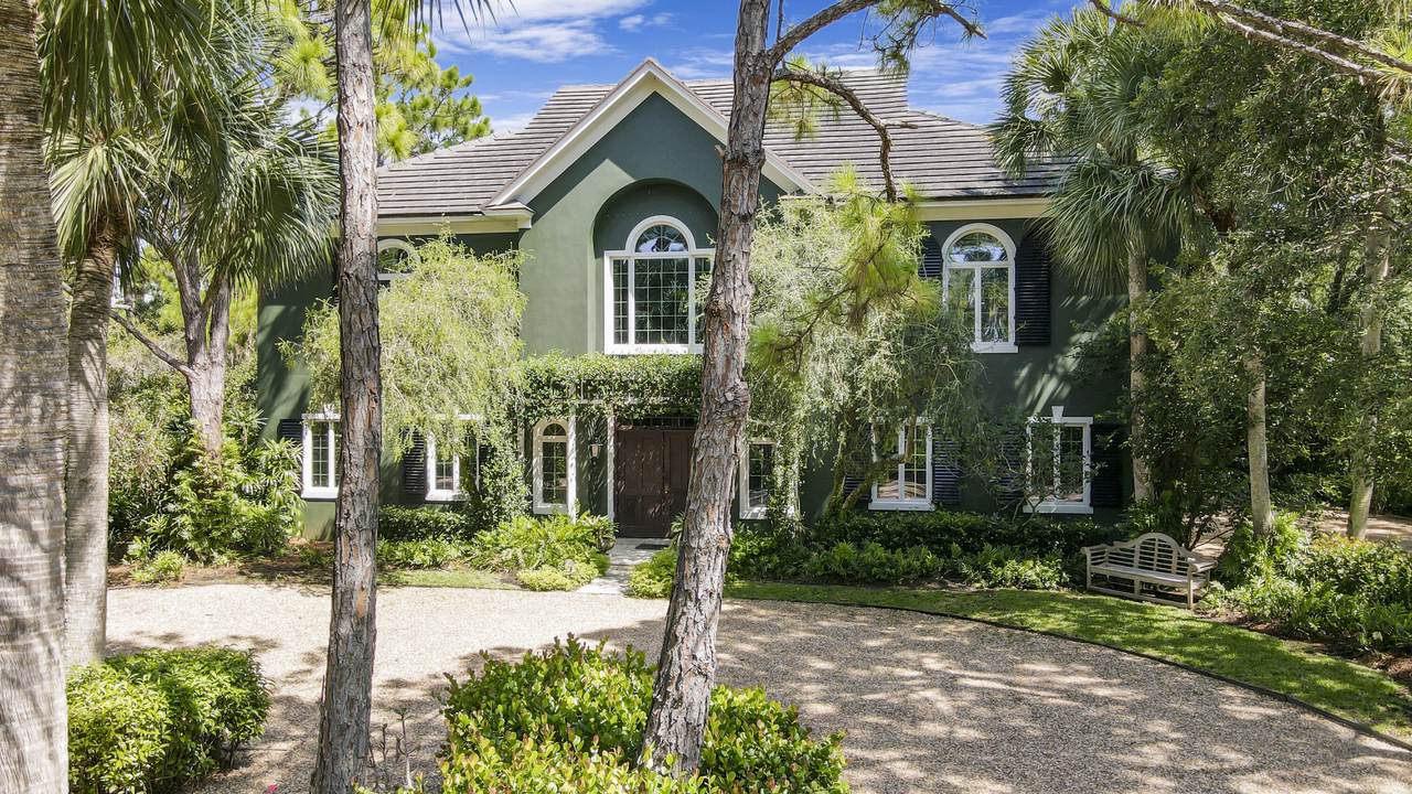 7186 Golfhouse Drive - Photo 1