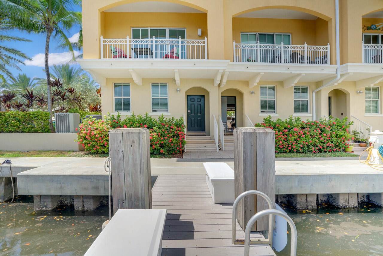 675 Casa Loma Boulevard - Photo 1