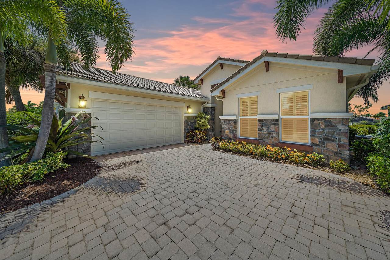 189 Carina Drive - Photo 1