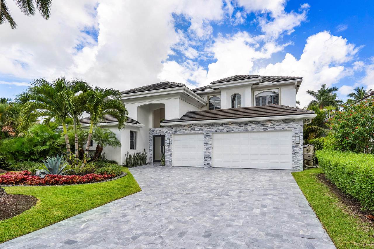 6379 Avalon Pointe Court - Photo 1