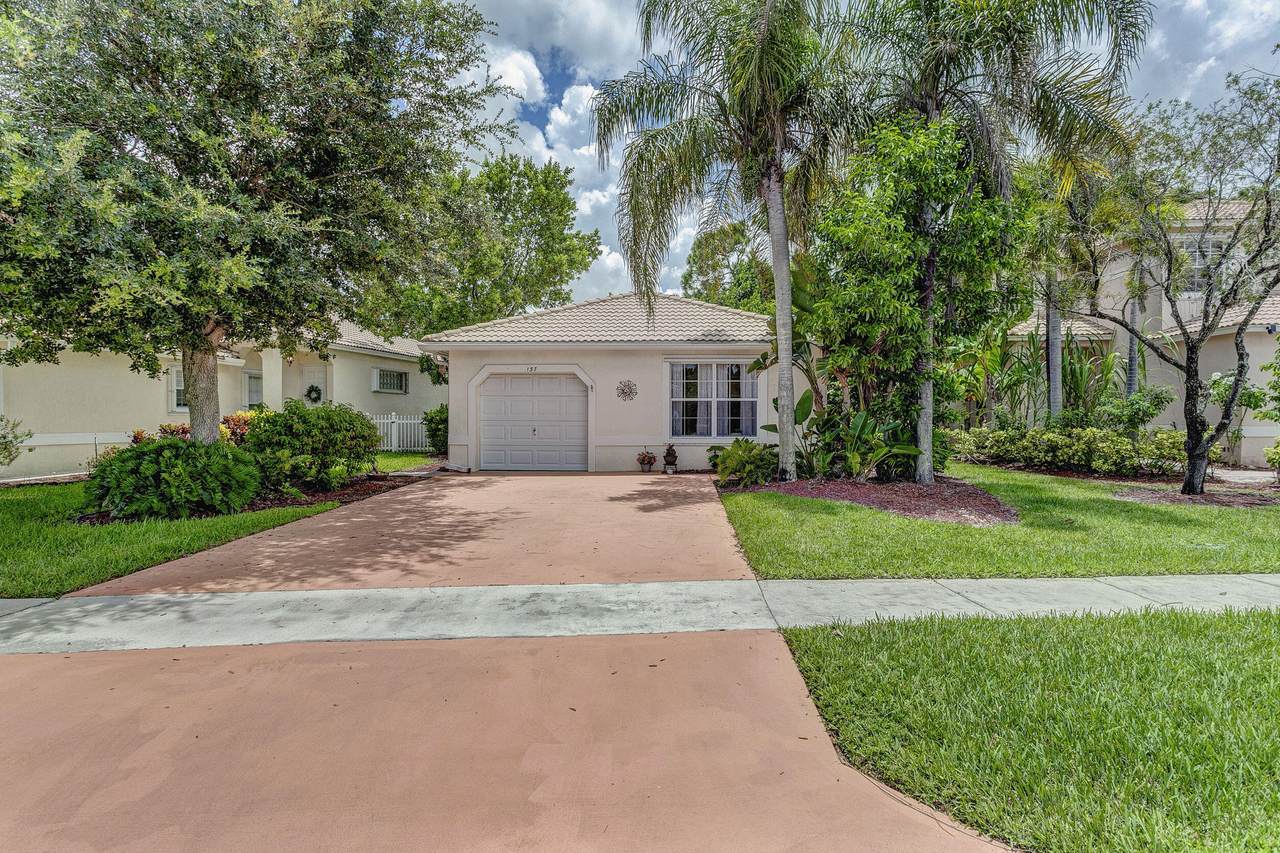 137 Prestige Drive - Photo 1