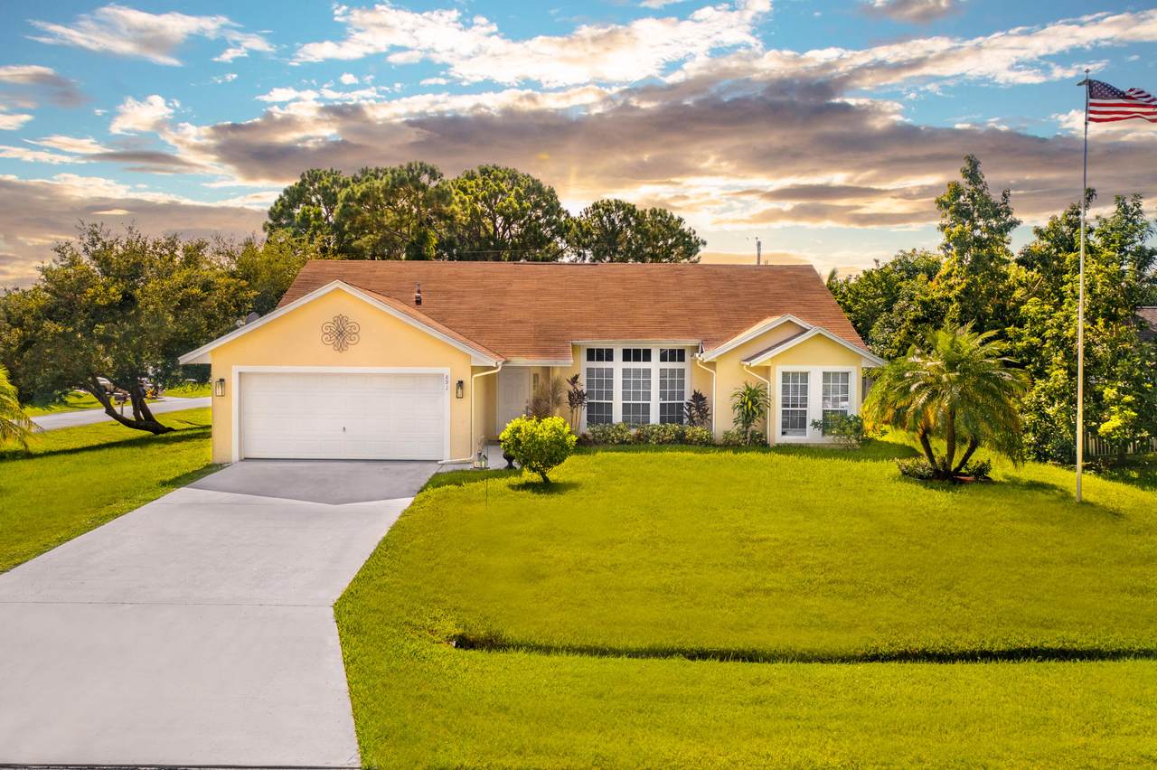 891 Andrew Road - Photo 1