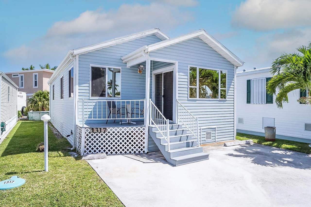 1317 Nettles Boulevard - Photo 1