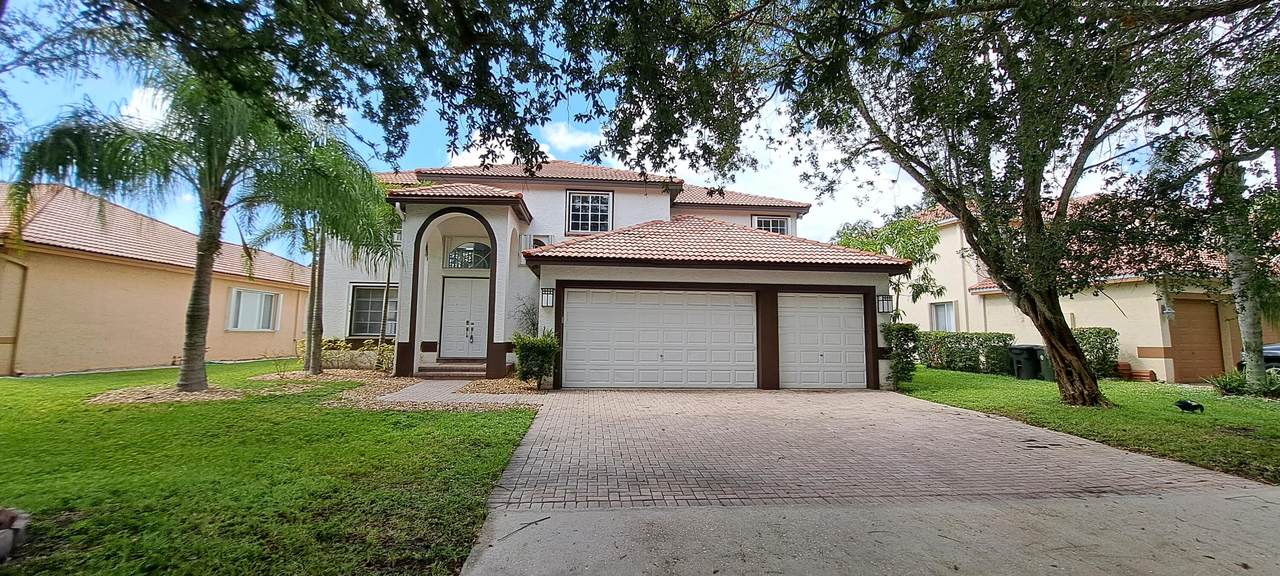5028 Mallards Place - Photo 1