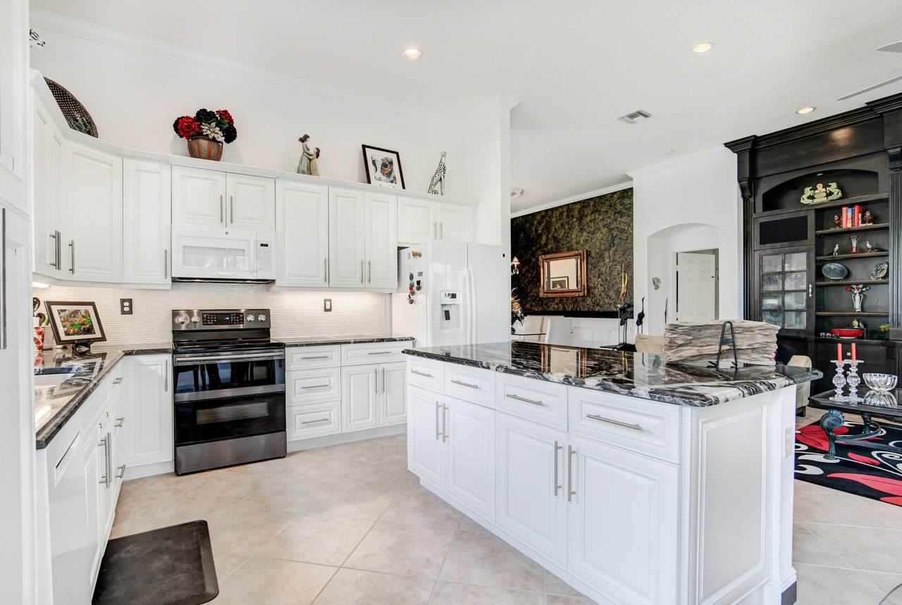7015 Lombardy Street - Photo 1