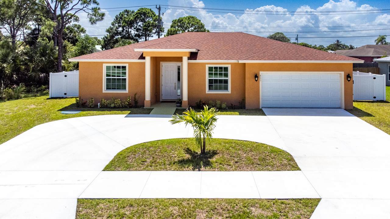 422 Airoso Boulevard - Photo 1
