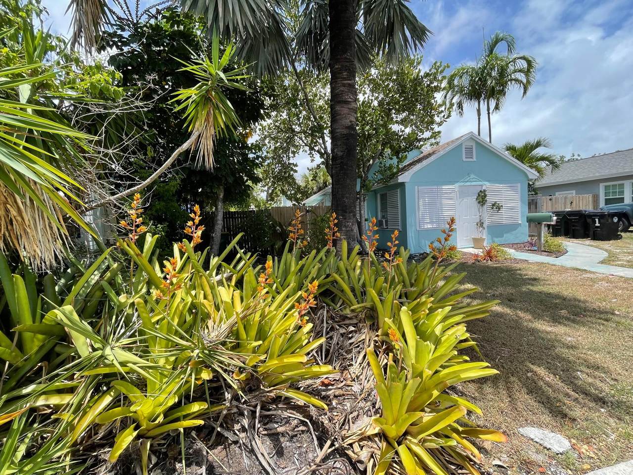 707 L Street - Photo 1