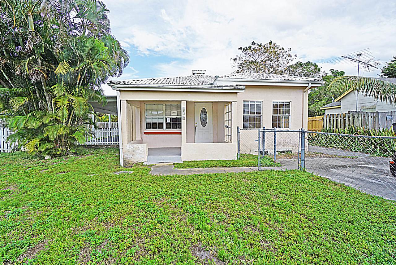 830 Dolphin Ridge Road - Photo 1