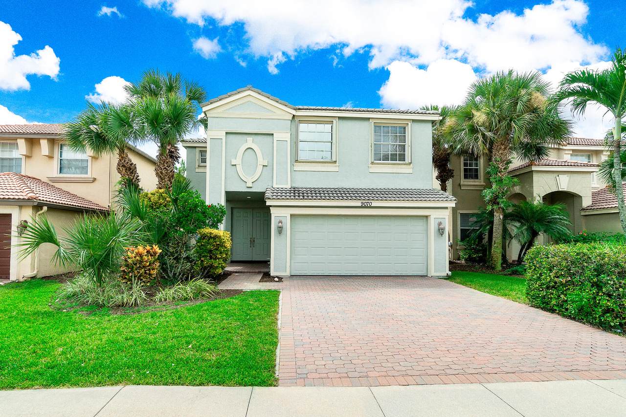 9070 Dupont Place - Photo 1