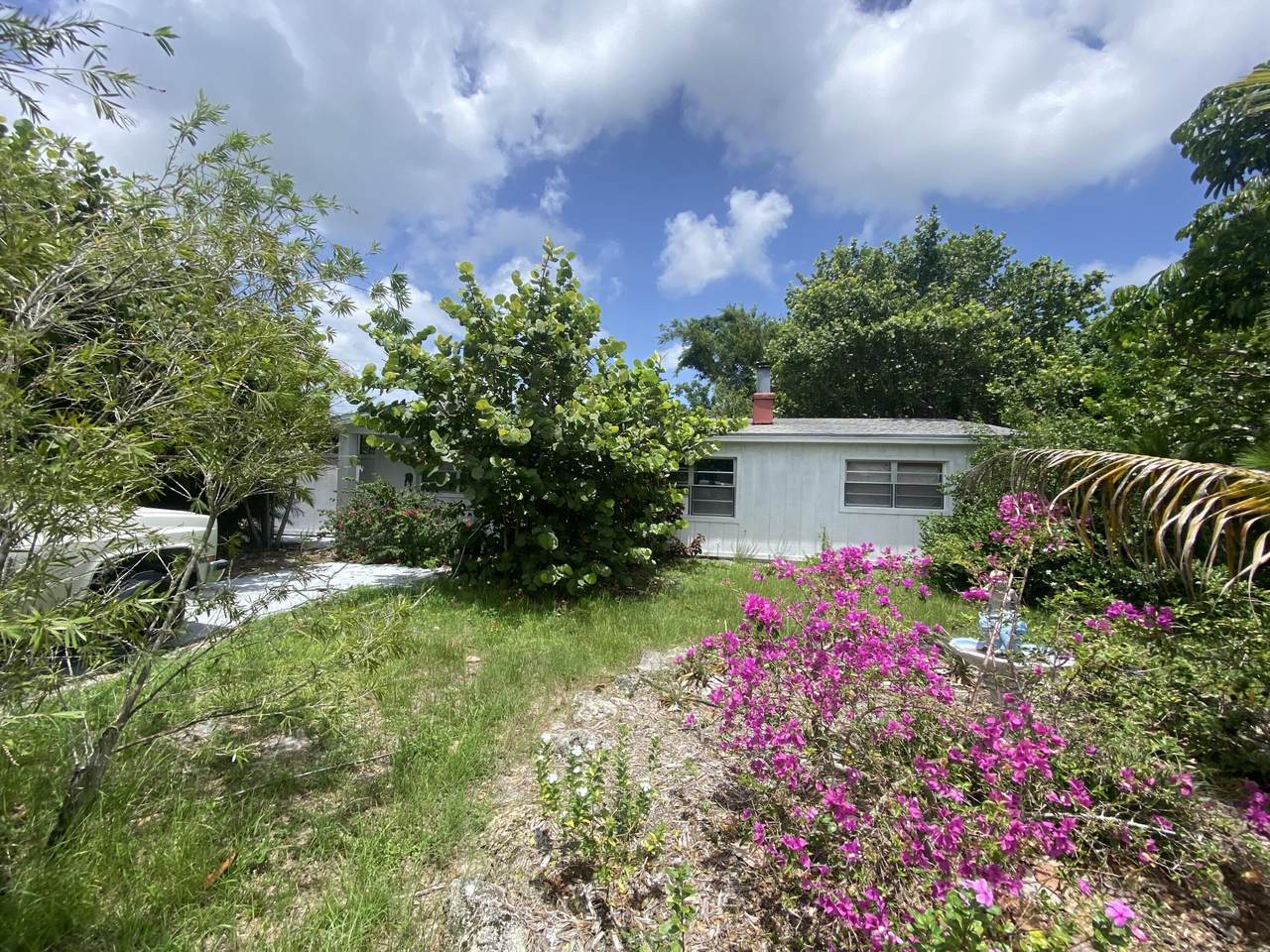 330 Ashley Street - Photo 1