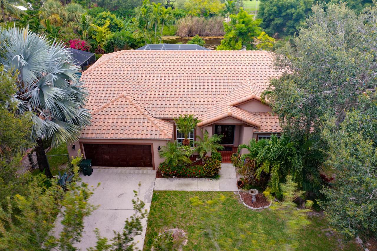 3950 54th Court - Photo 1