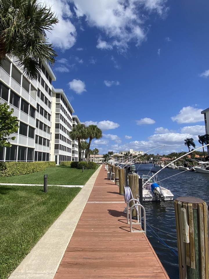 1 Harbourside Drive - Photo 1