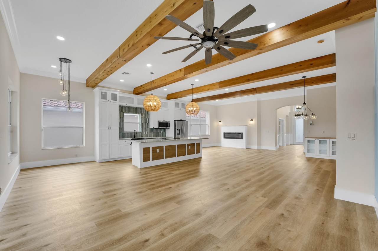 7106 Catania Drive - Photo 1