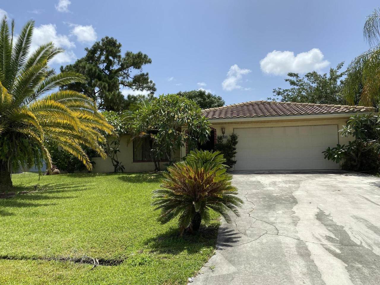 2249 Rich Street - Photo 1