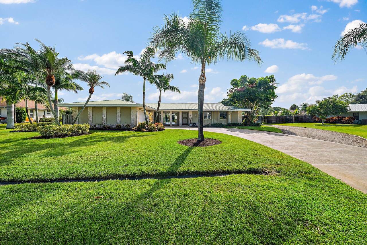 2077 Harding Street - Photo 1