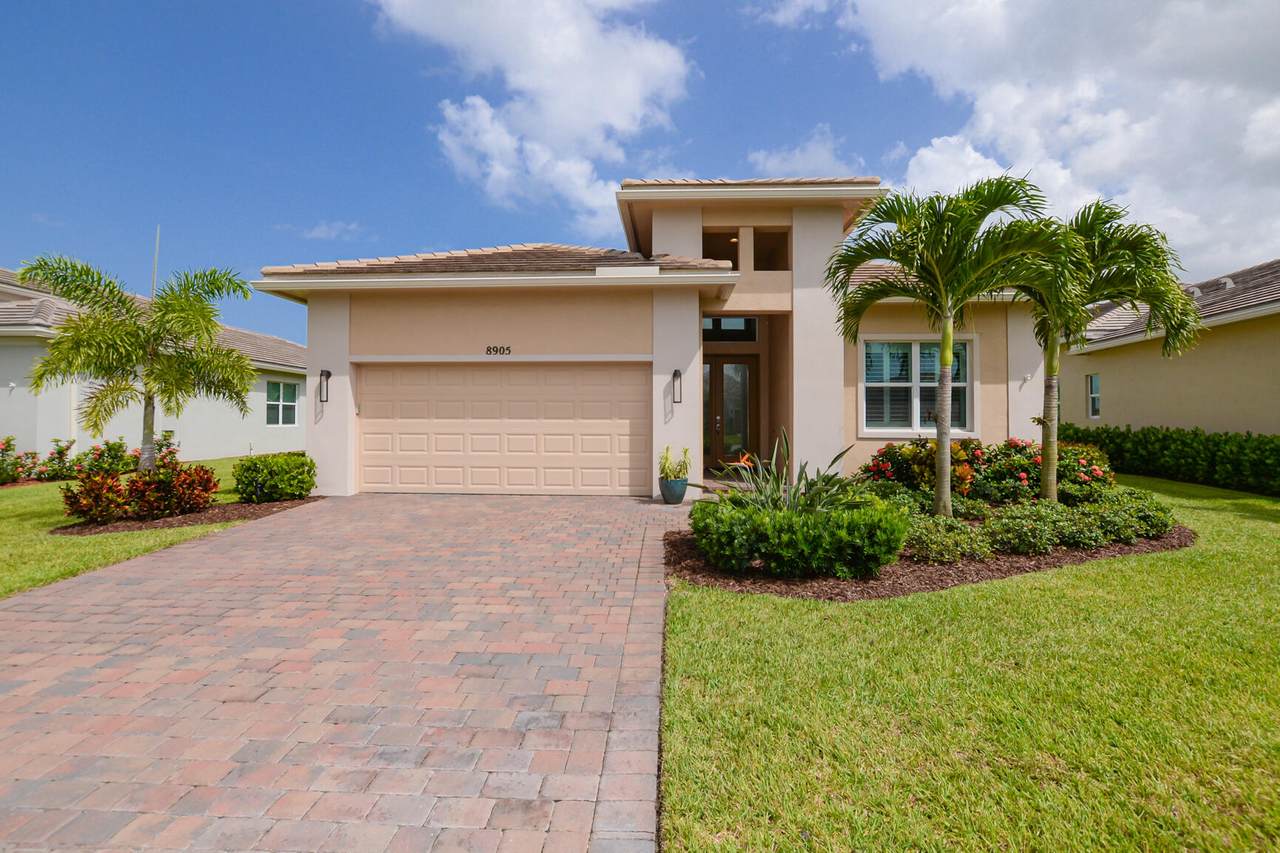 8905 Breve Way - Photo 1