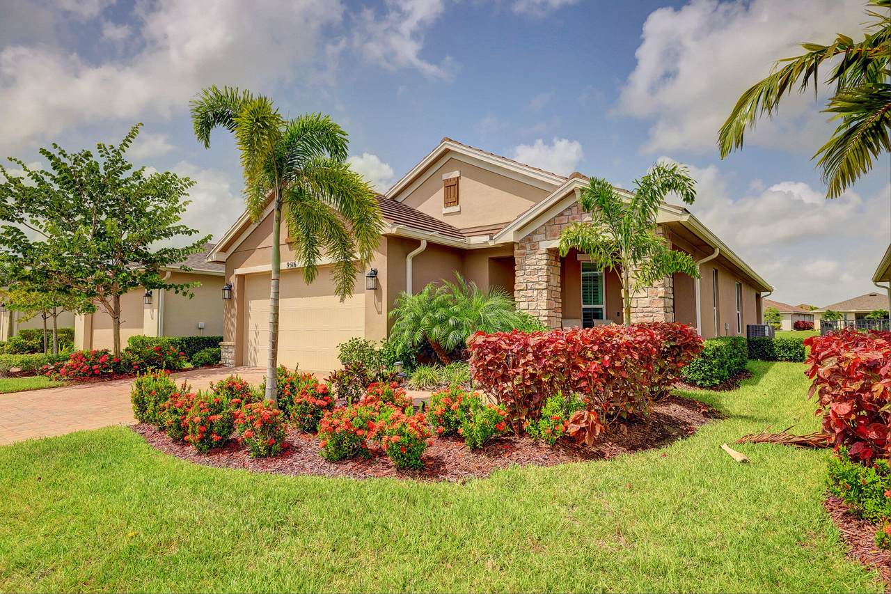 9516 Royal Poinciana Drive - Photo 1