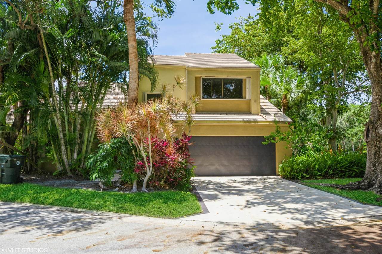 747 Saint Albans Drive - Photo 1