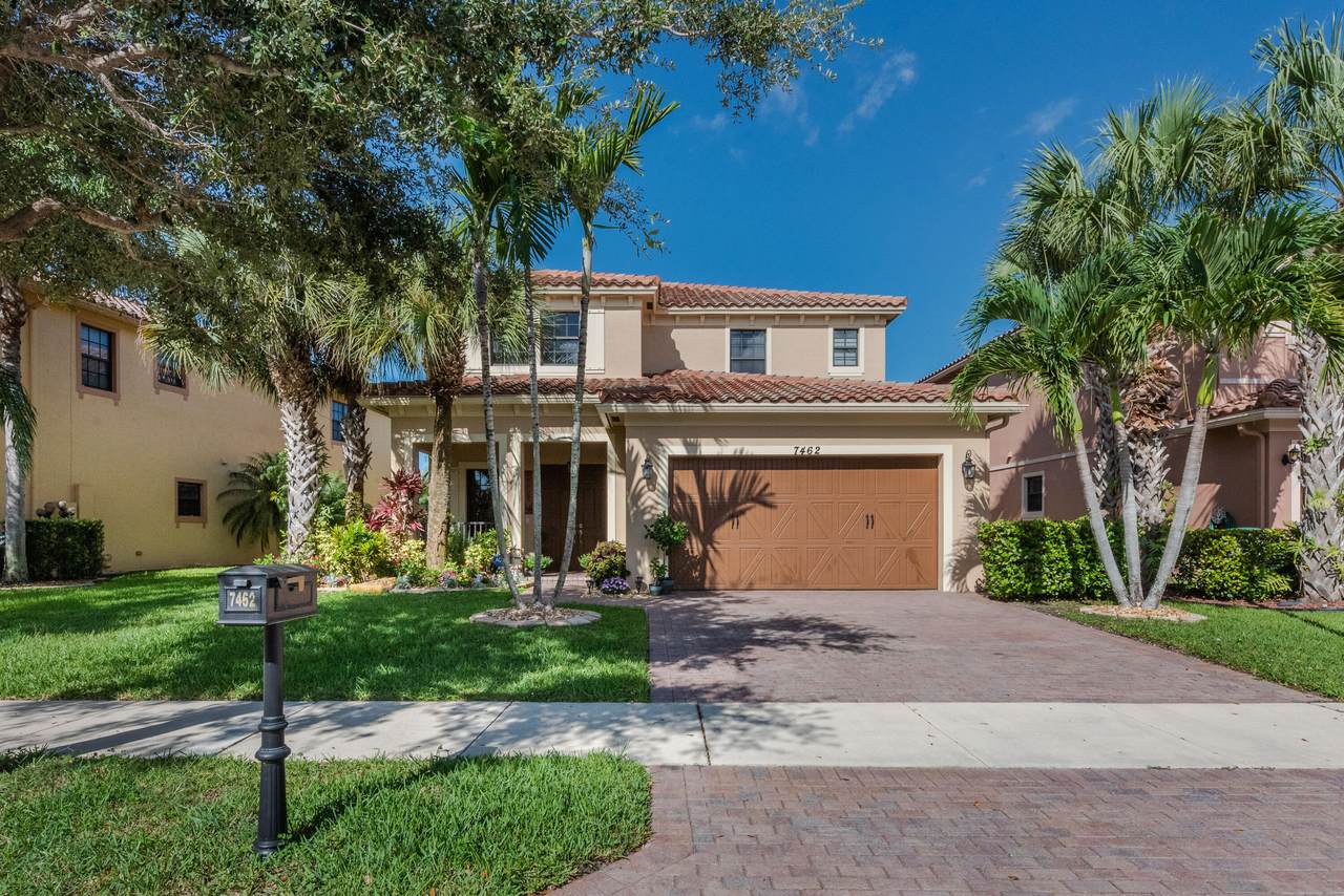7462 110th Drive - Photo 1