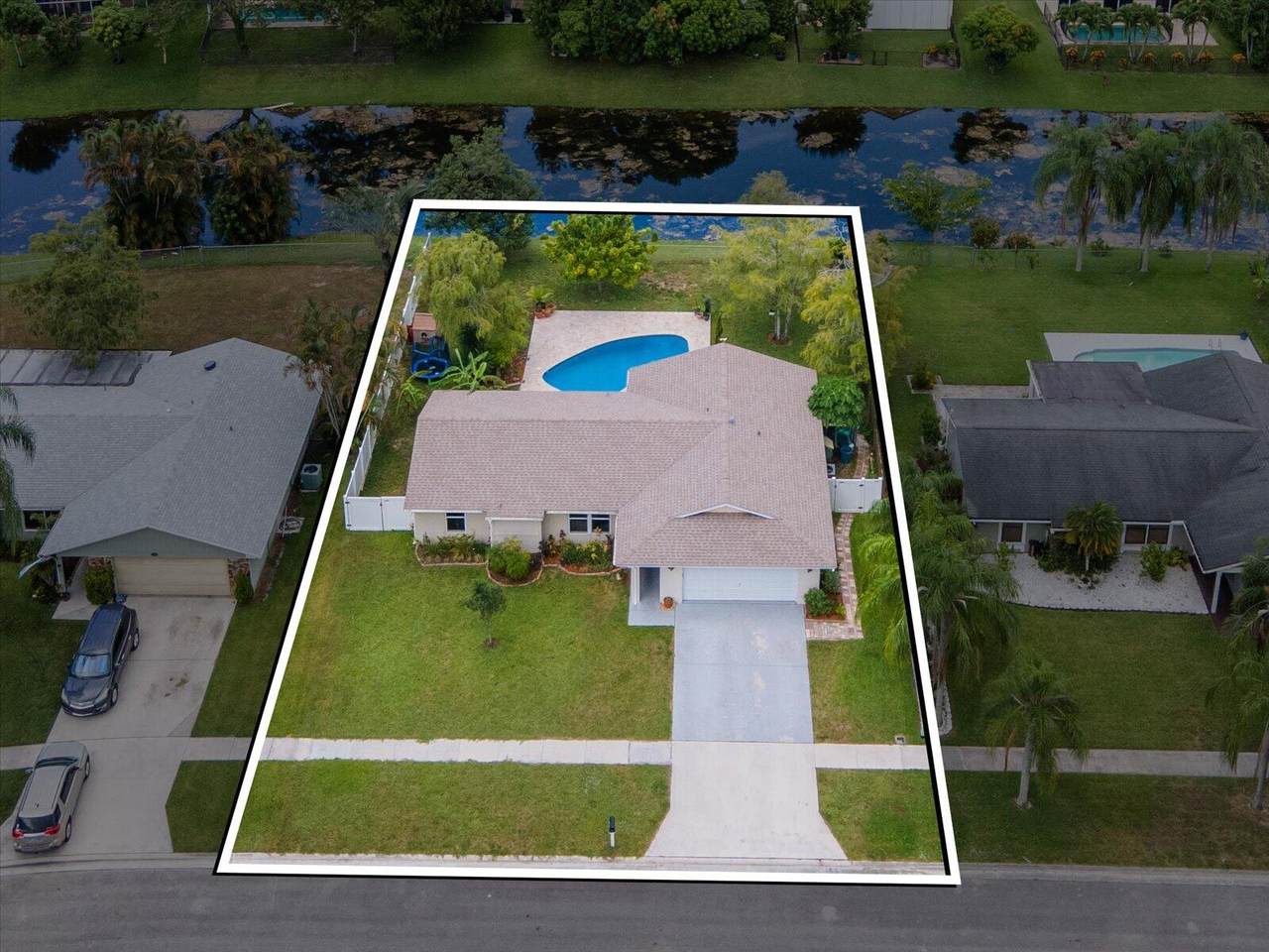 112 Cambridge Lane - Photo 1