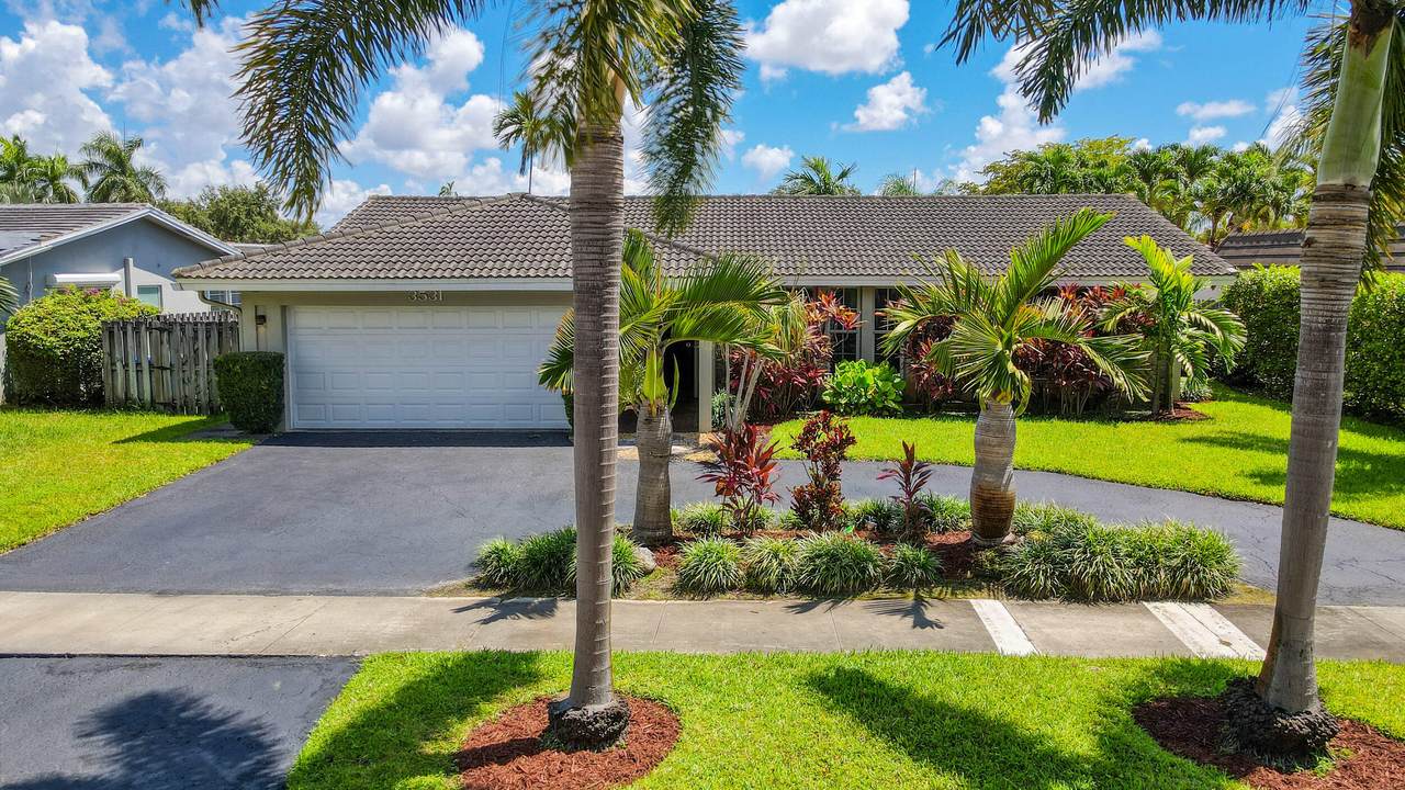 3531 52 Avenue - Photo 1