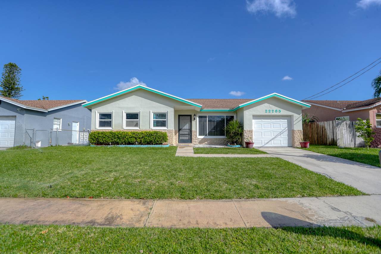 22285 57th Avenue - Photo 1