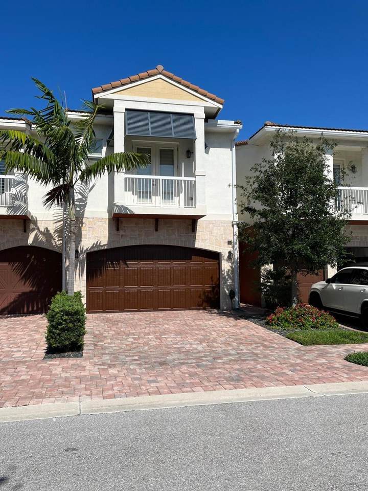 100 69th Circle - Photo 1