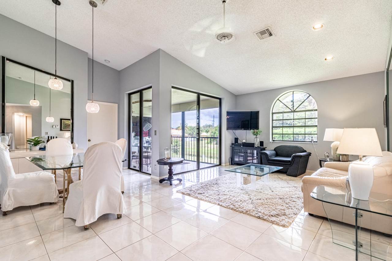 5475 Verona Drive - Photo 1