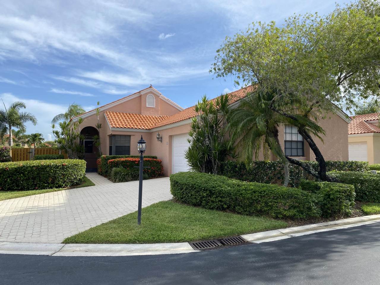 2670 Mikasa Drive - Photo 1