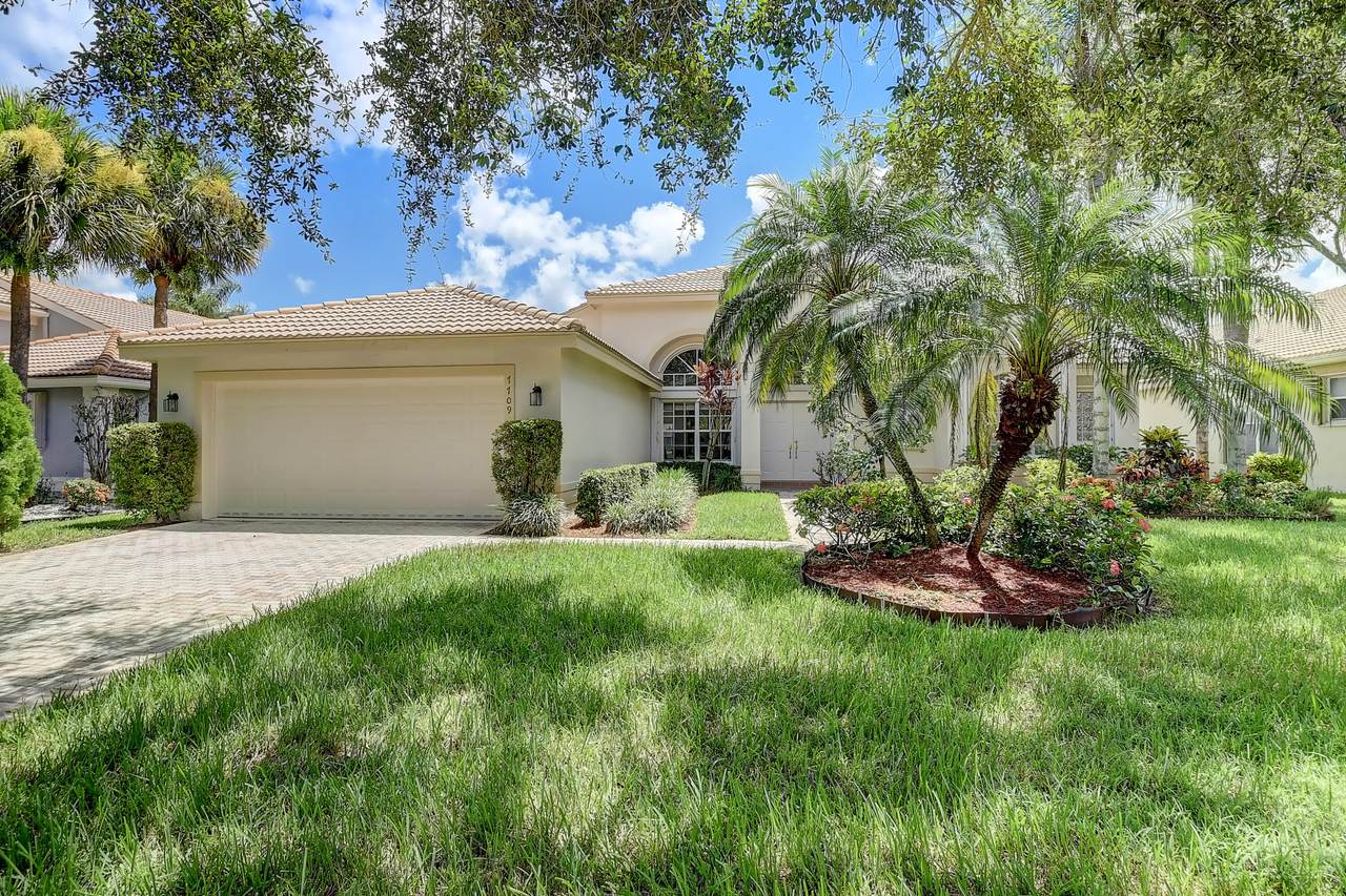 7709 Royale River Lane - Photo 1