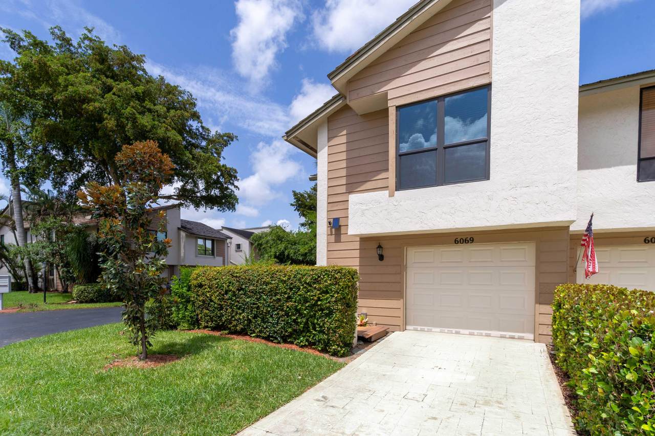 6069 Glendale Drive - Photo 1