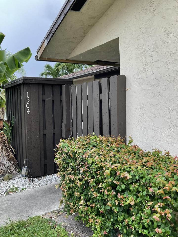 1504 Waterview Circle - Photo 1