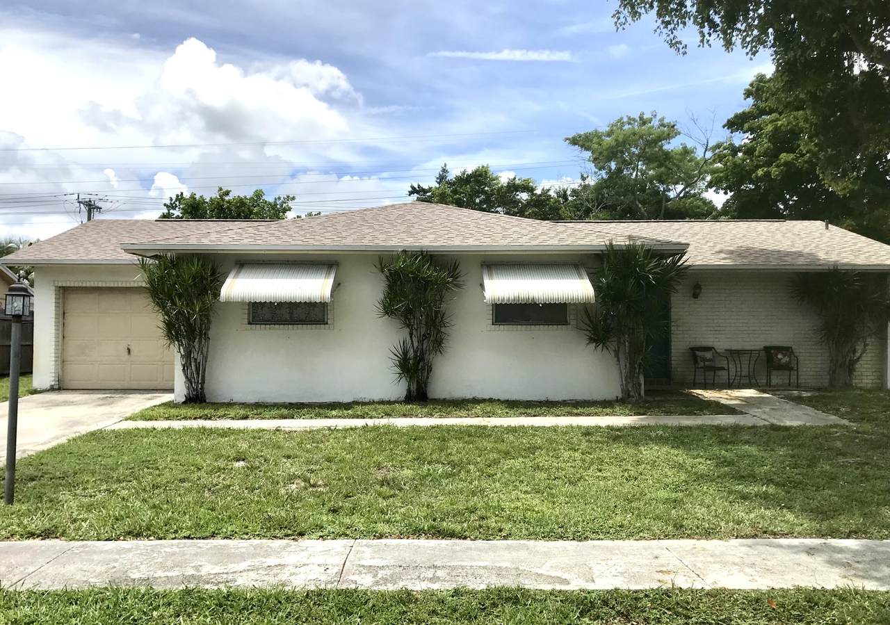 22761 Tradewind Road - Photo 1