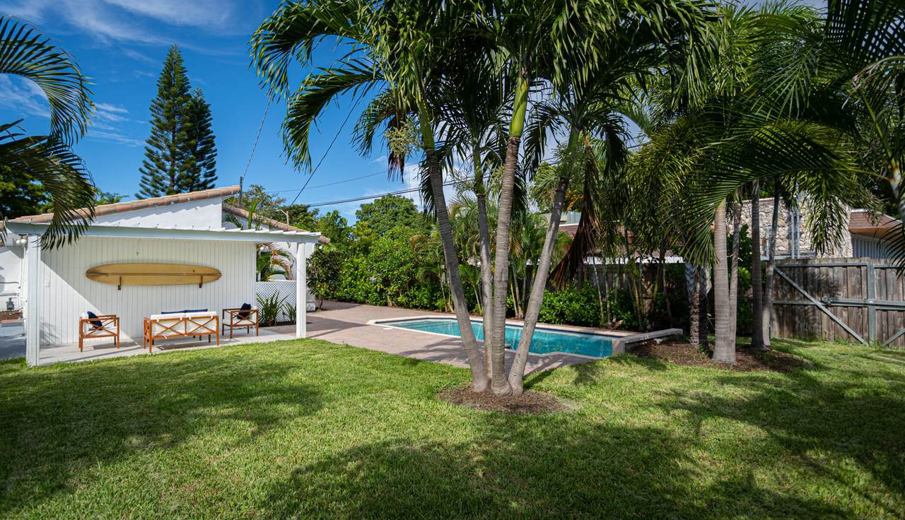 410 26th Street - Photo 1