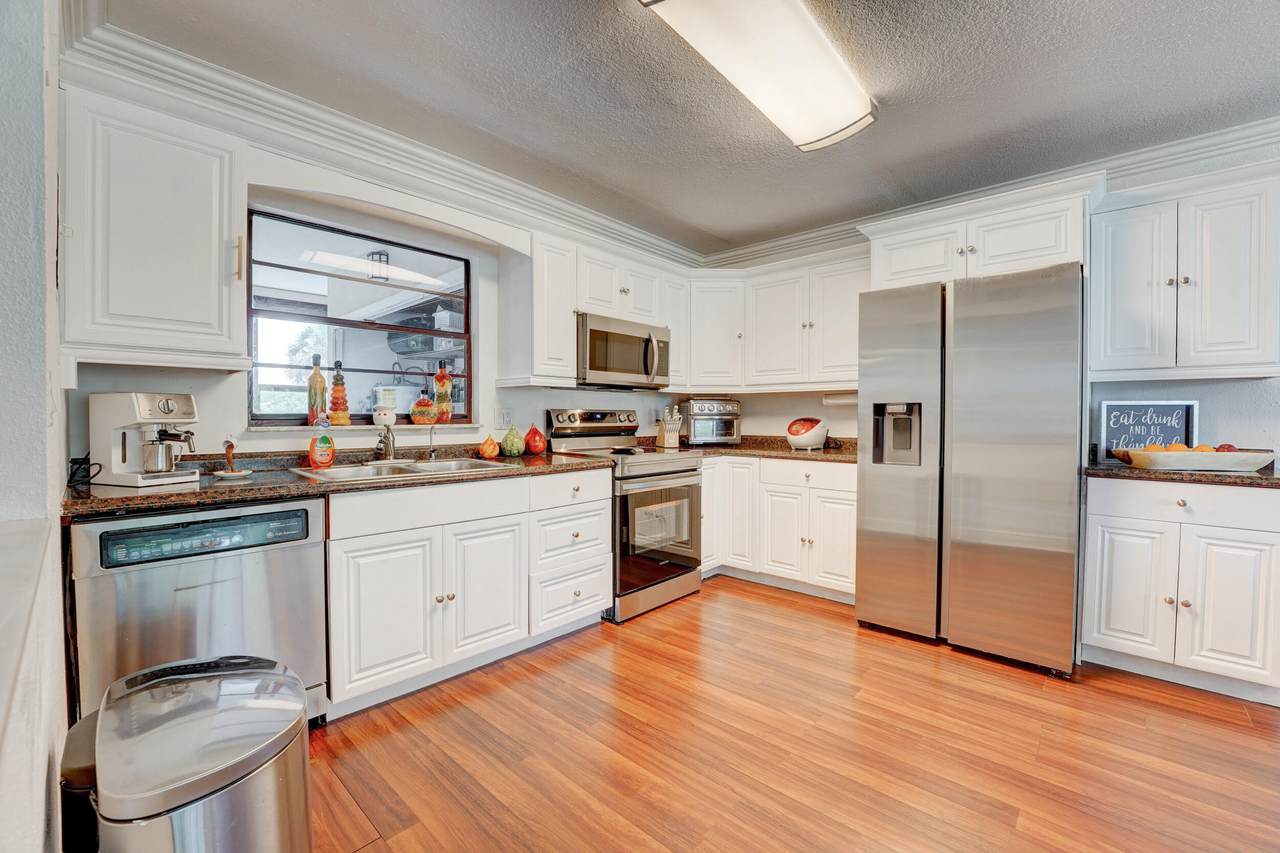 4040 Pine Island Road - Photo 1