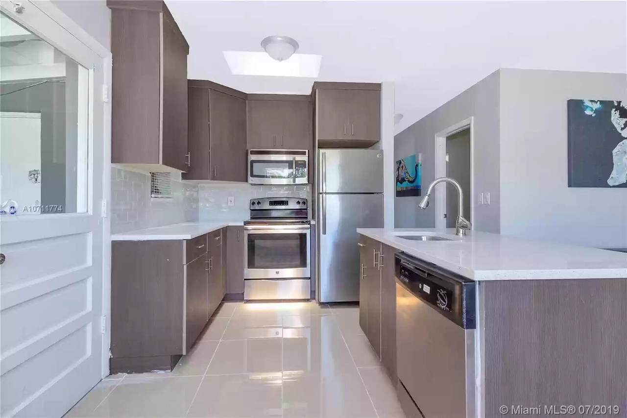 217 45 Court - Photo 1