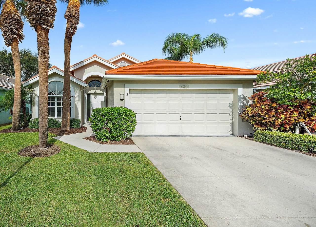 720 Clearbrook Park Circle - Photo 1