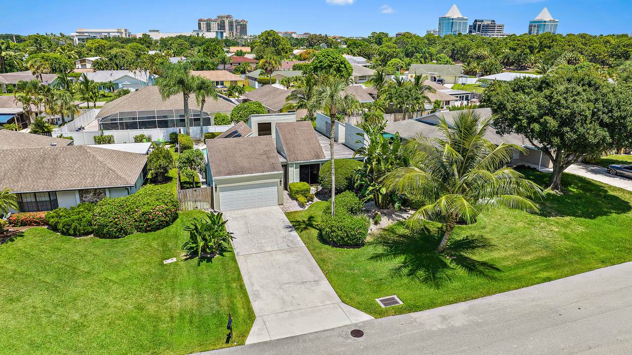 11670 Banyan Street - Photo 1