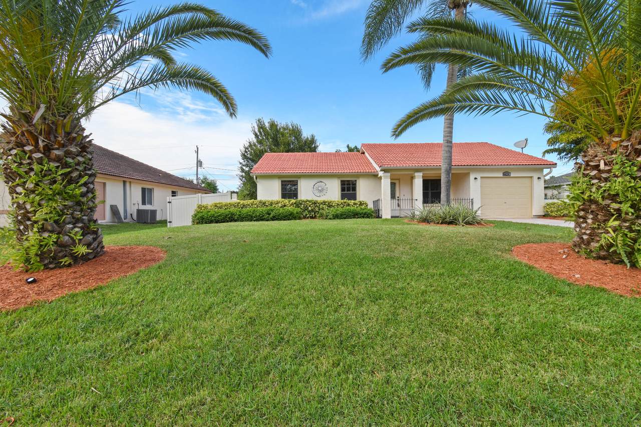 4824 Macedo Boulevard - Photo 1