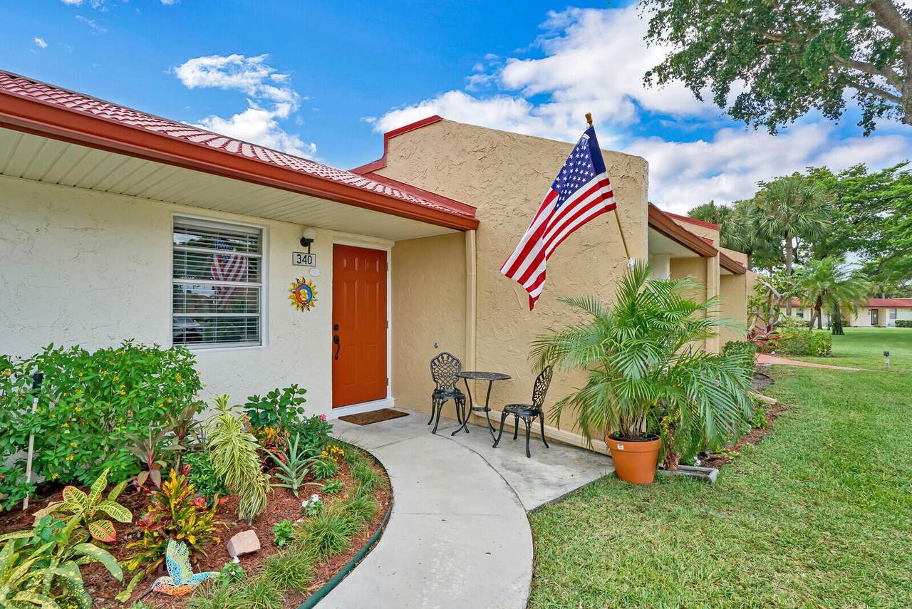 340 Lake Evelyn Drive - Photo 1