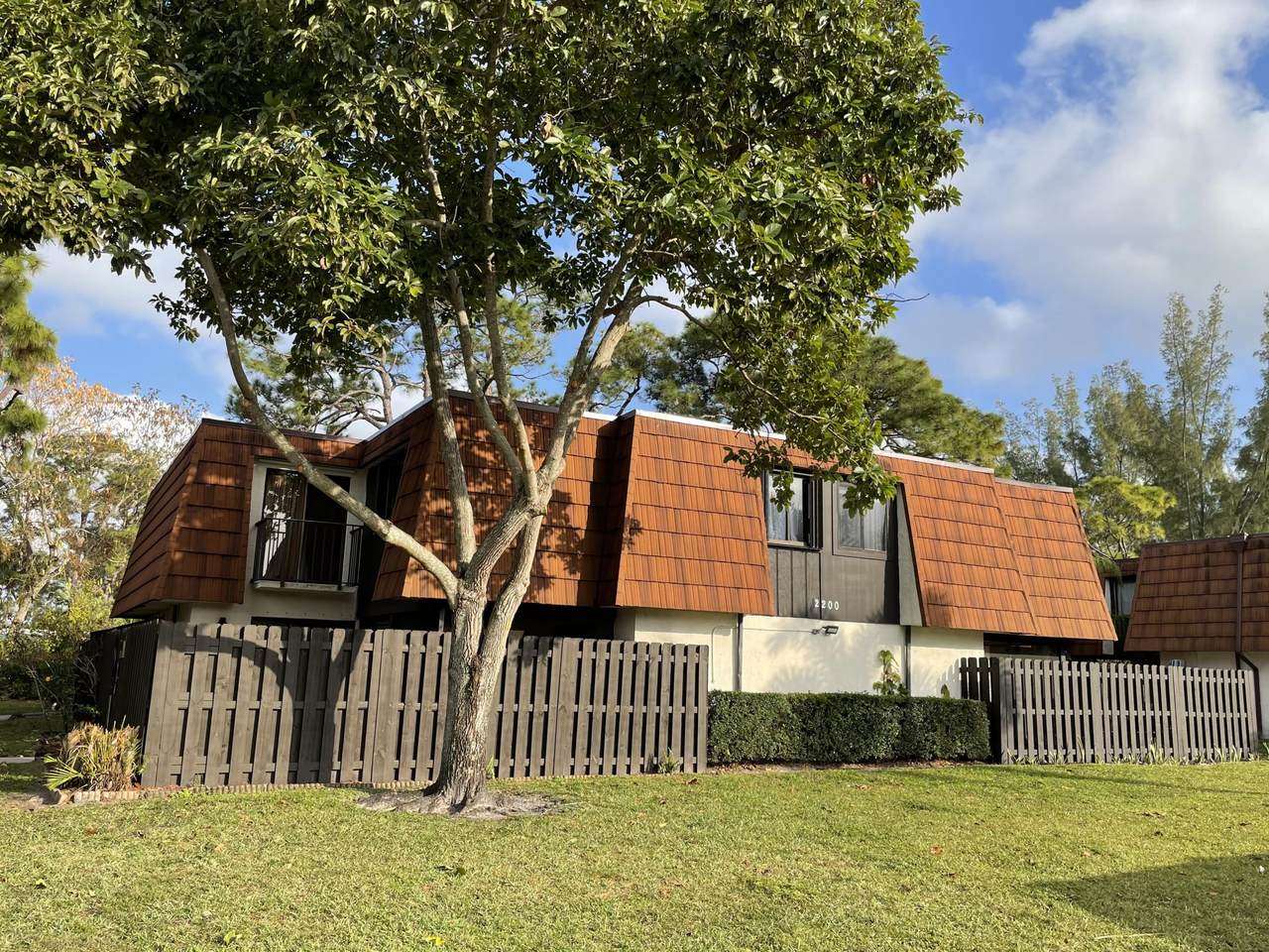 2200 White Pine Circle - Photo 1