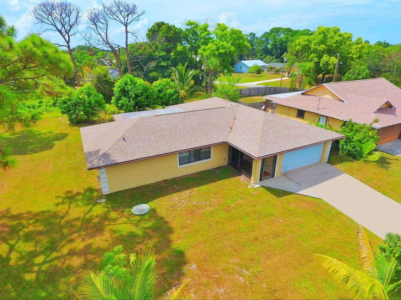 1620 Floresta Drive - Photo 1