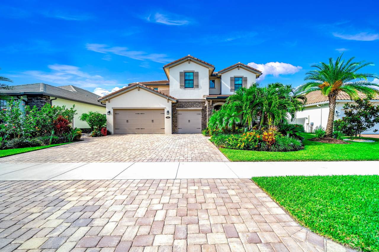 9164 Grand Prix Lane - Photo 1
