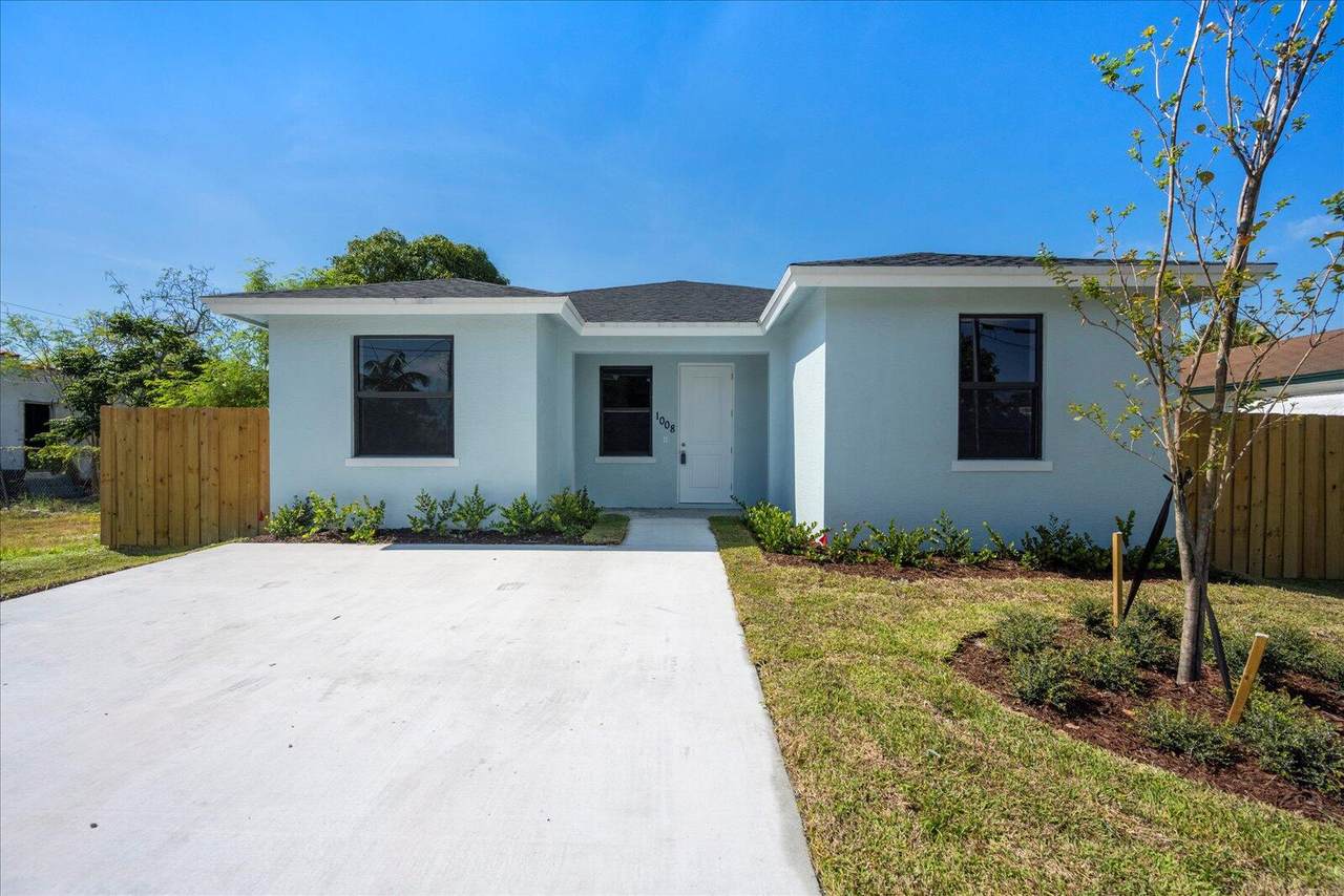 1008 19th Street - Photo 1